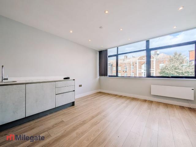 Apartment for rent in Greenhill, Greater London
