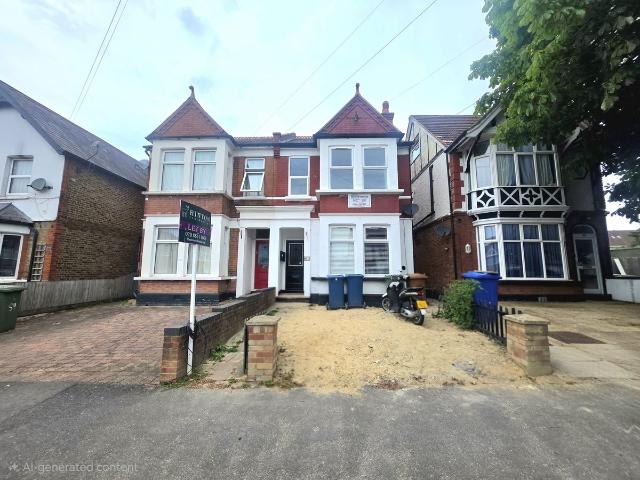 Apartment for rent in Harrow Weald, Greater London