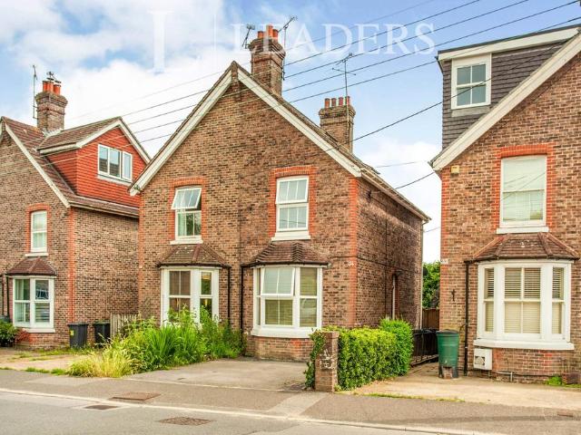 House for rent in Perryfields, West Sussex