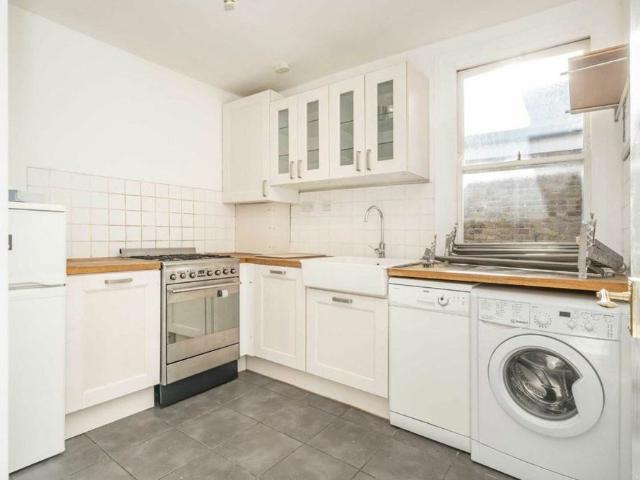 Apartment for rent in Brondesbury, Isle Of Man