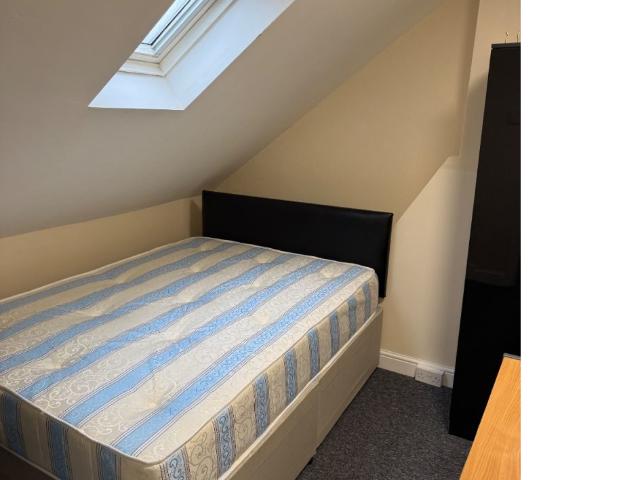House for rent in Newtown, Reading