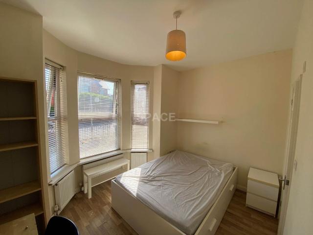 House for rent in Newtown, Reading