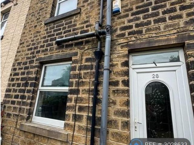 House for rent in Milnsbridge, West Yorkshire