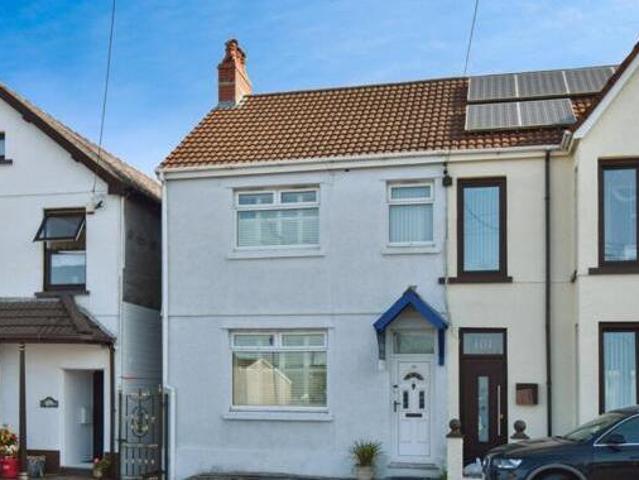 House for sale in Ammanford, Wales