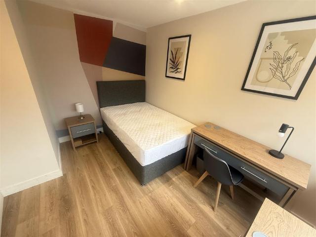 House for rent in Chilvers Coton, Camp Hill