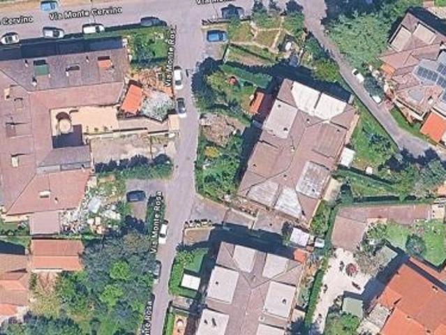 Box in vendita a Guidonia Montecelio, Roma Capitale