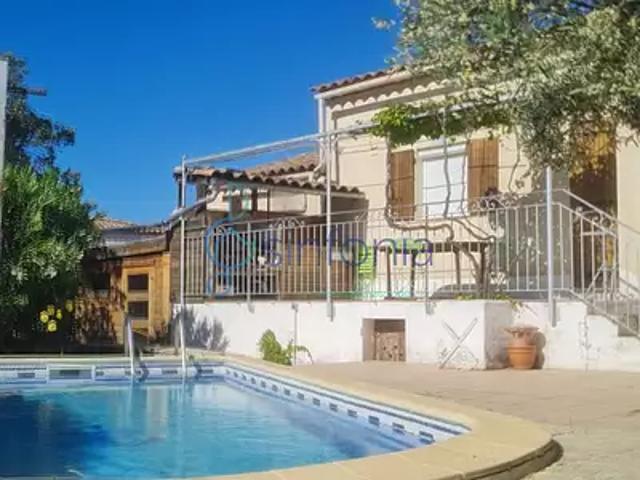 Maison vente à Nîmes, Collias