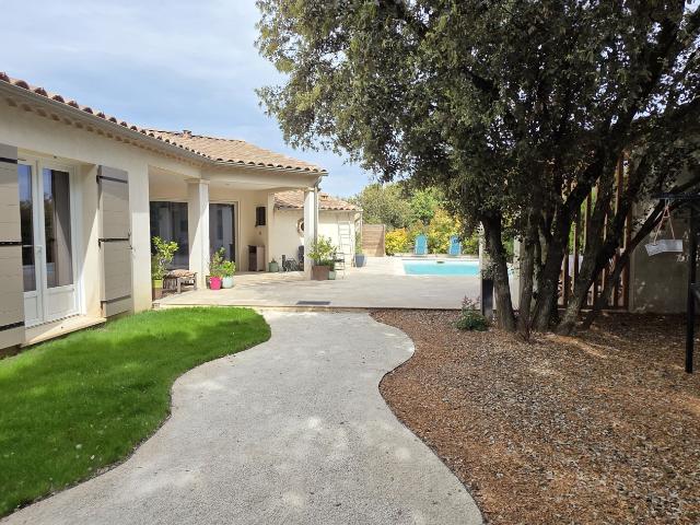 Maison vente à Nîmes, Collias