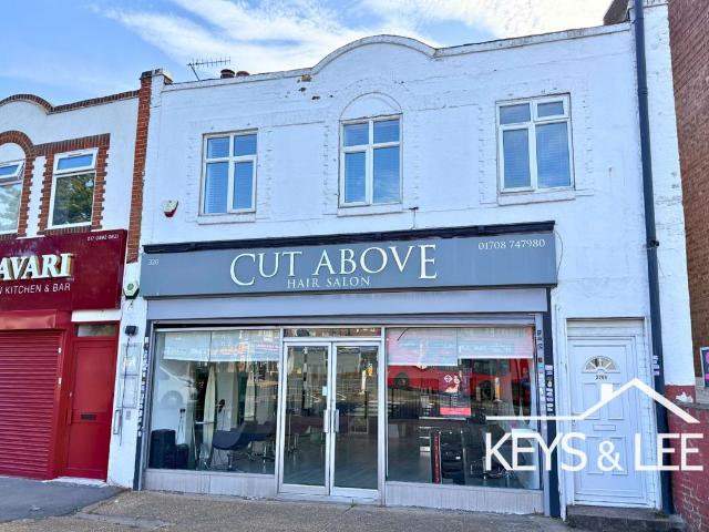 Apartment for rent in Collier Row, Greater London