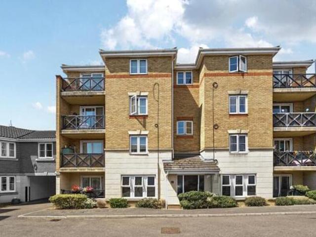 House for sale in Alton Barnes