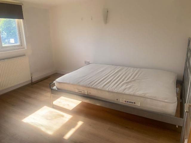 Room for rent in London Borough of Merton, Greater London