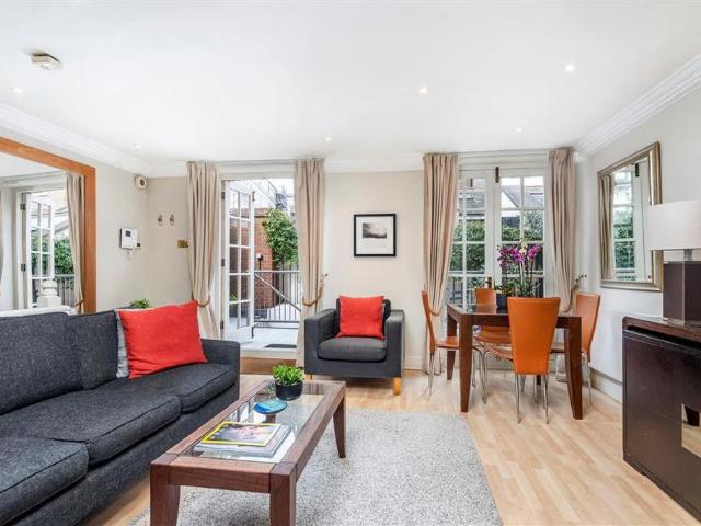 Apartment for rent in South Kensington, Greater London