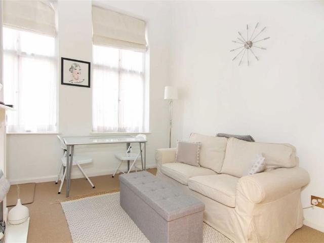 House for rent in South Kensington, Greater London