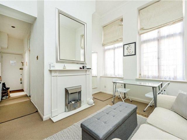 Apartment for rent in South Kensington, Greater London