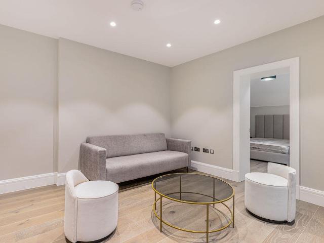 Apartment for rent in South Kensington, Greater London