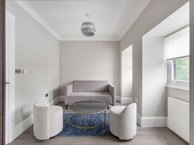 Apartment for rent in South Kensington, Greater London