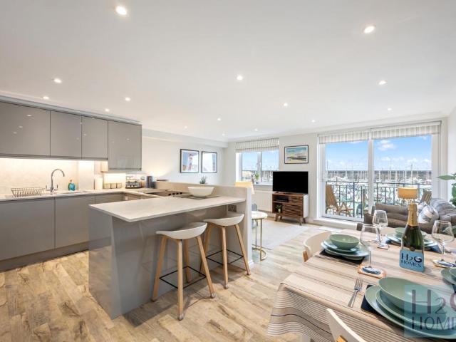 Apartment for rent in Roedean