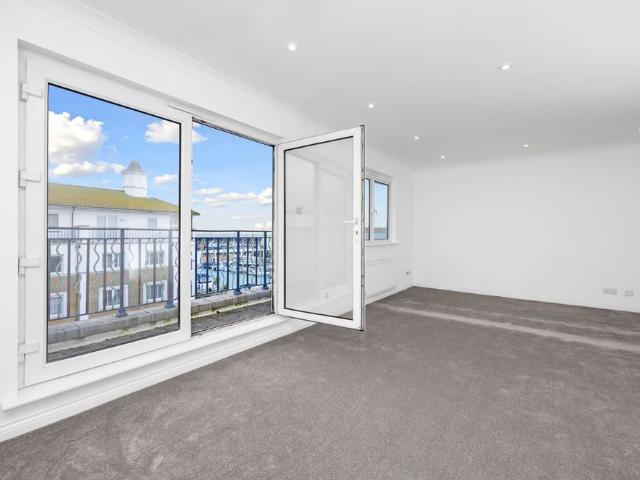House for rent in Roedean