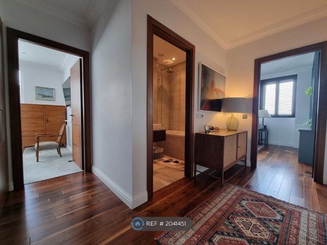 House for rent in Holloway, Greater London
