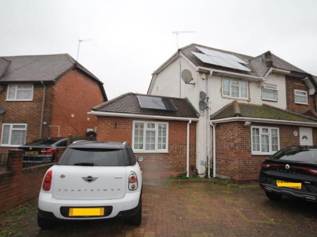 Studio for rent in Uxbridge, Hillingdon