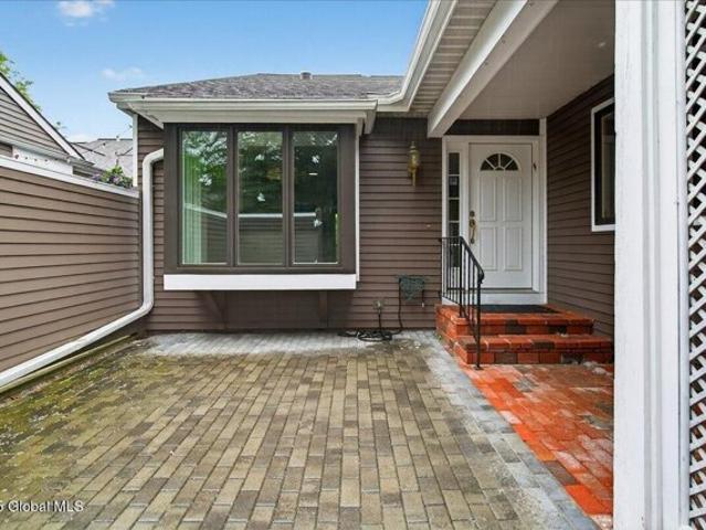 House for sale in Saratoga Springs