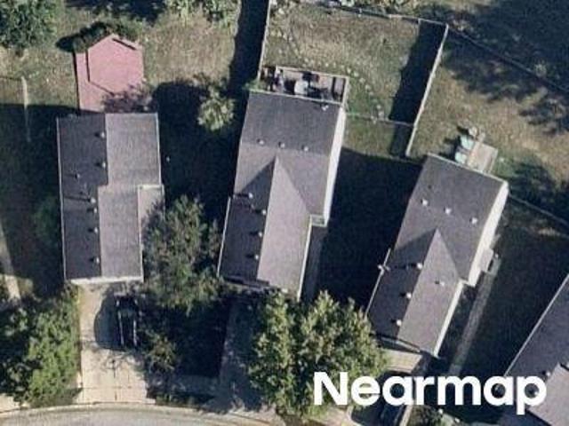 House for sale in Greenfield