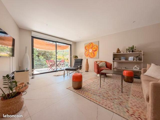 Maison vente à Arrondissement de Toulon, Collobrières