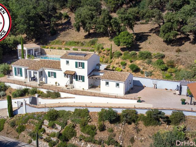 Maison vente à Arrondissement de Toulon, Collobrières