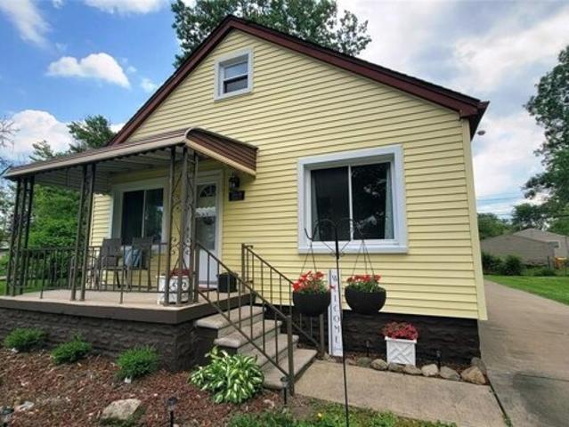 House for sale in Clinton Township