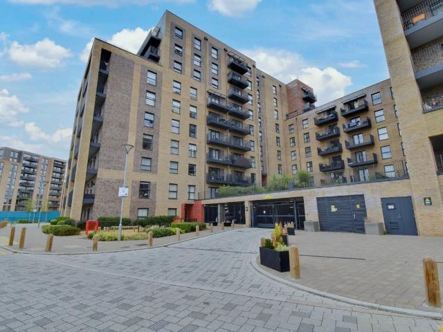 Apartment for rent in Watford Heath, North Watford