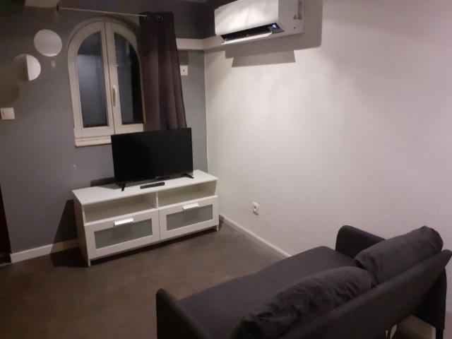 Studio location à Zone Industrielle des Longchamps, Beaurains