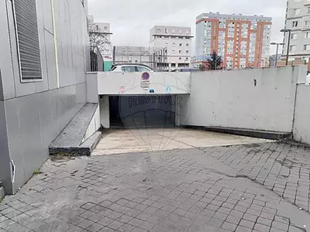 Garage vente à Nanterre, Colombes