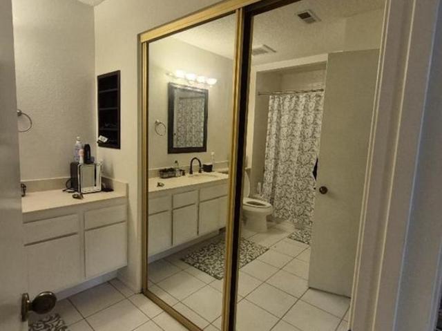 Room for rent in Irvine, California