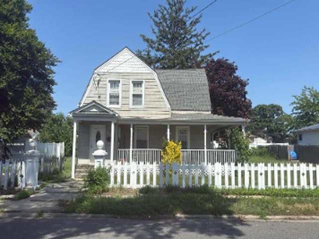 House for sale in Babylon, New York
