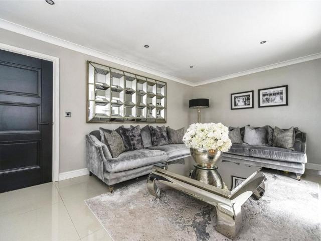 House for rent in Deysbrook, Calderstones
