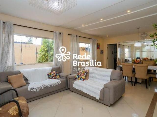 Casa venda em Região Geográfica Imediata do Distrito Federal, Região Integrada de Desenvolvimento do Distrito Federal e Entorno