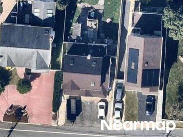 House for sale in Avenel, New Jersey