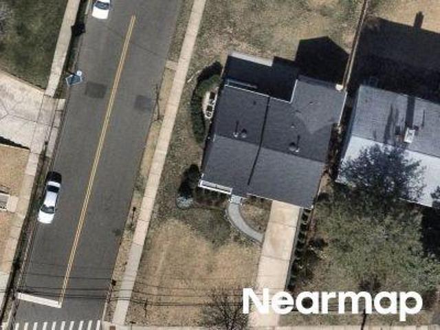 House for sale in Elizabeth