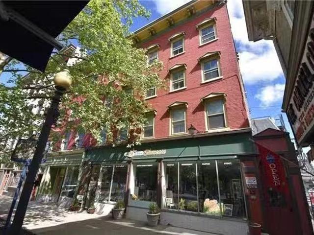 Condo for rent in Easton