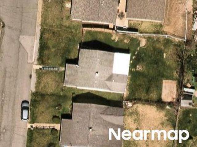 House for sale in Monaca