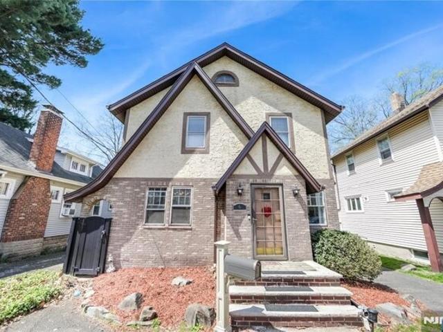 House for sale in Dumont