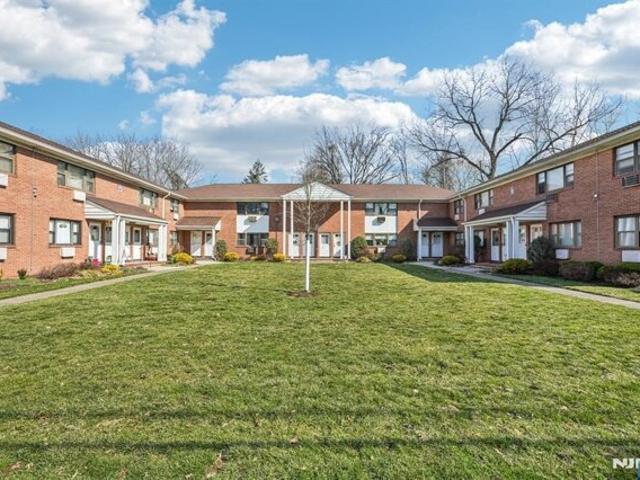 Condo for sale in Passaic, New Jersey