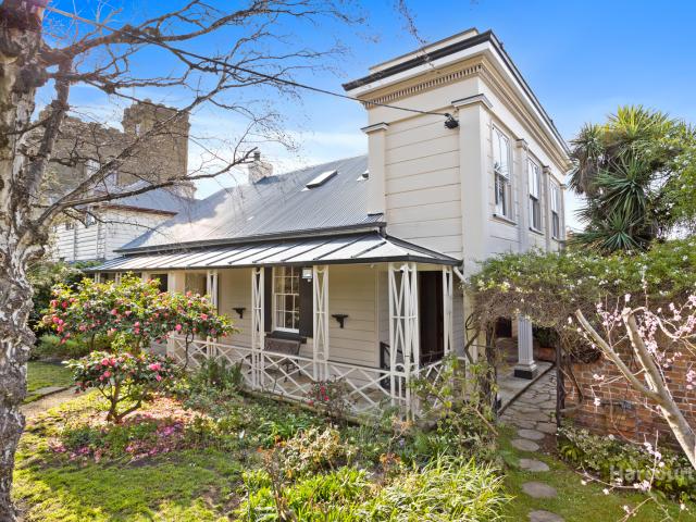 House for sale in New Town