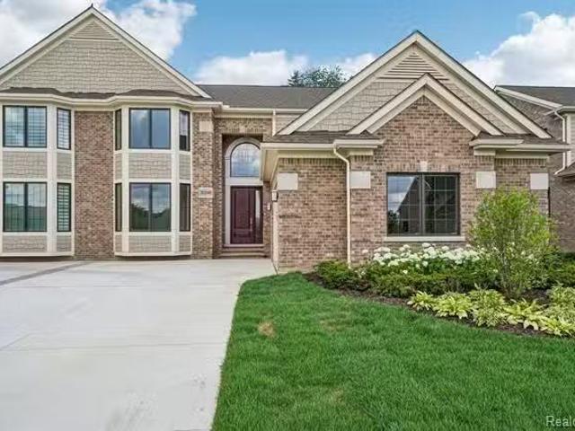 Condo for rent in Plymouth