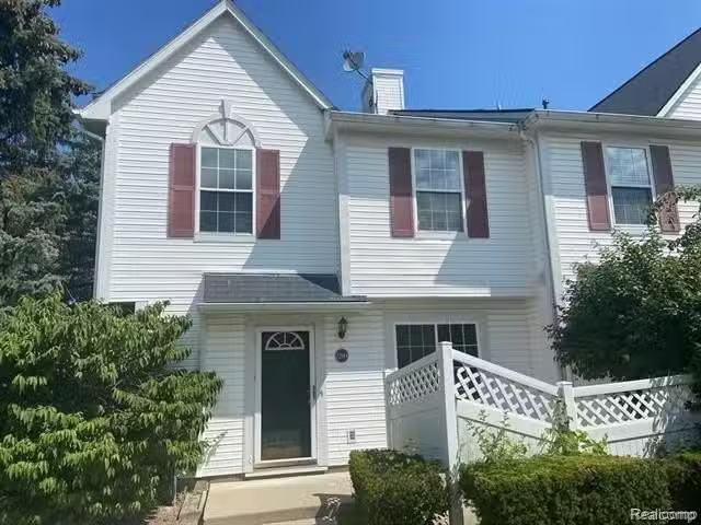 Condo for rent in Farmington