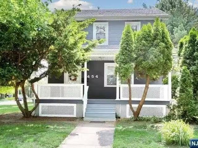 House for rent in Teaneck