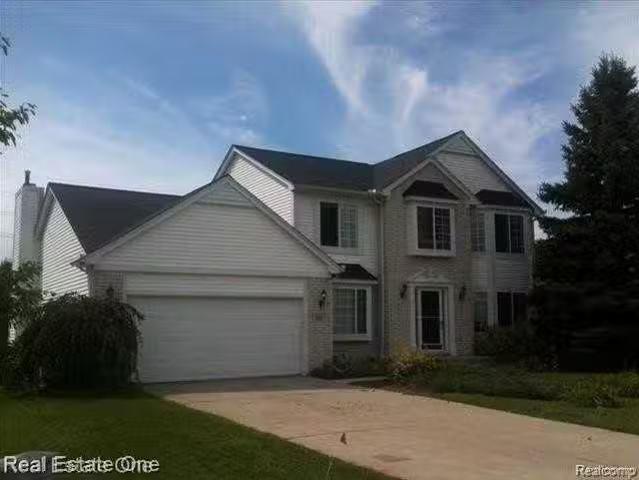 House for rent in Novi