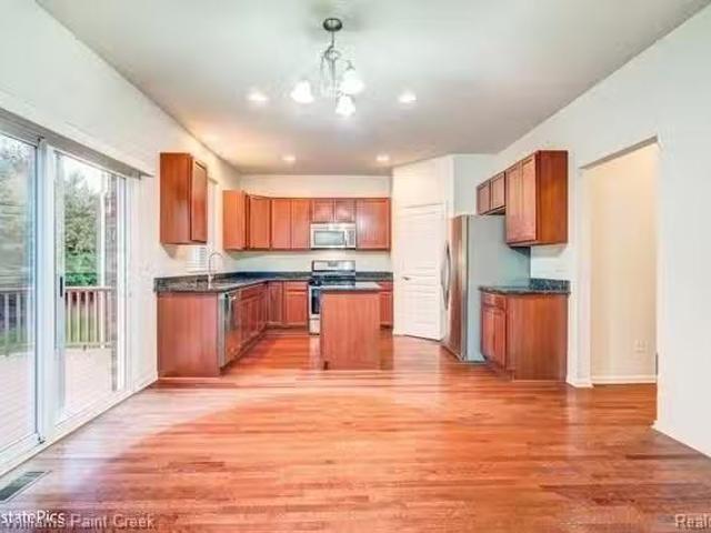 House for rent in Novi