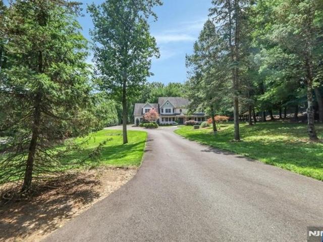House for sale in Franklin Lakes, New Jersey