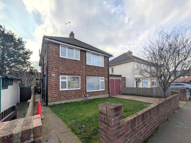 House for sale in London Borough of Hounslow, Feltham
